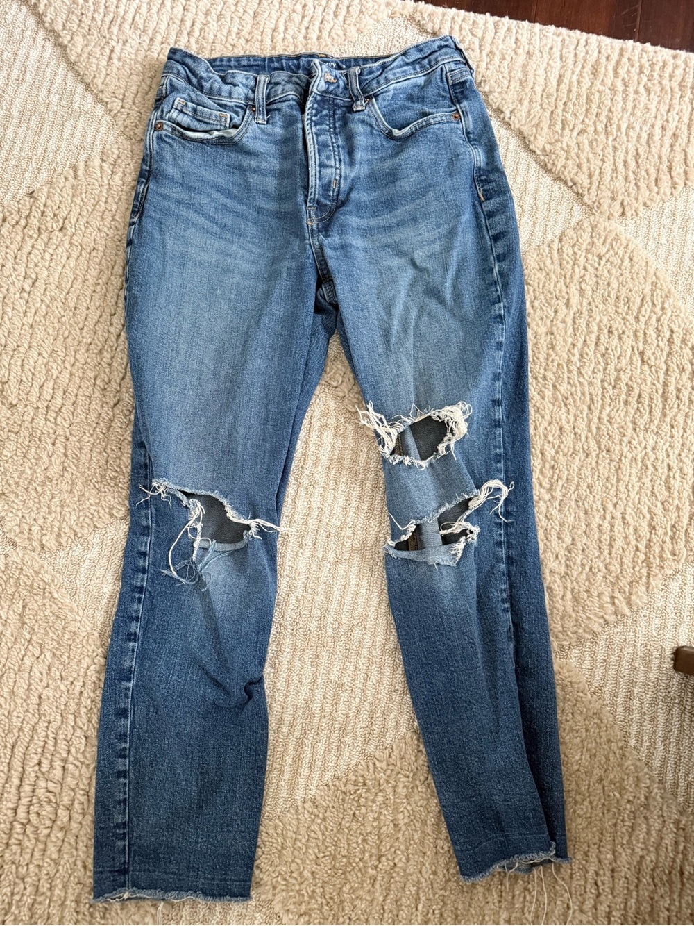 Old Navy Distressed Straight-Leg Jeans - Medium Blue